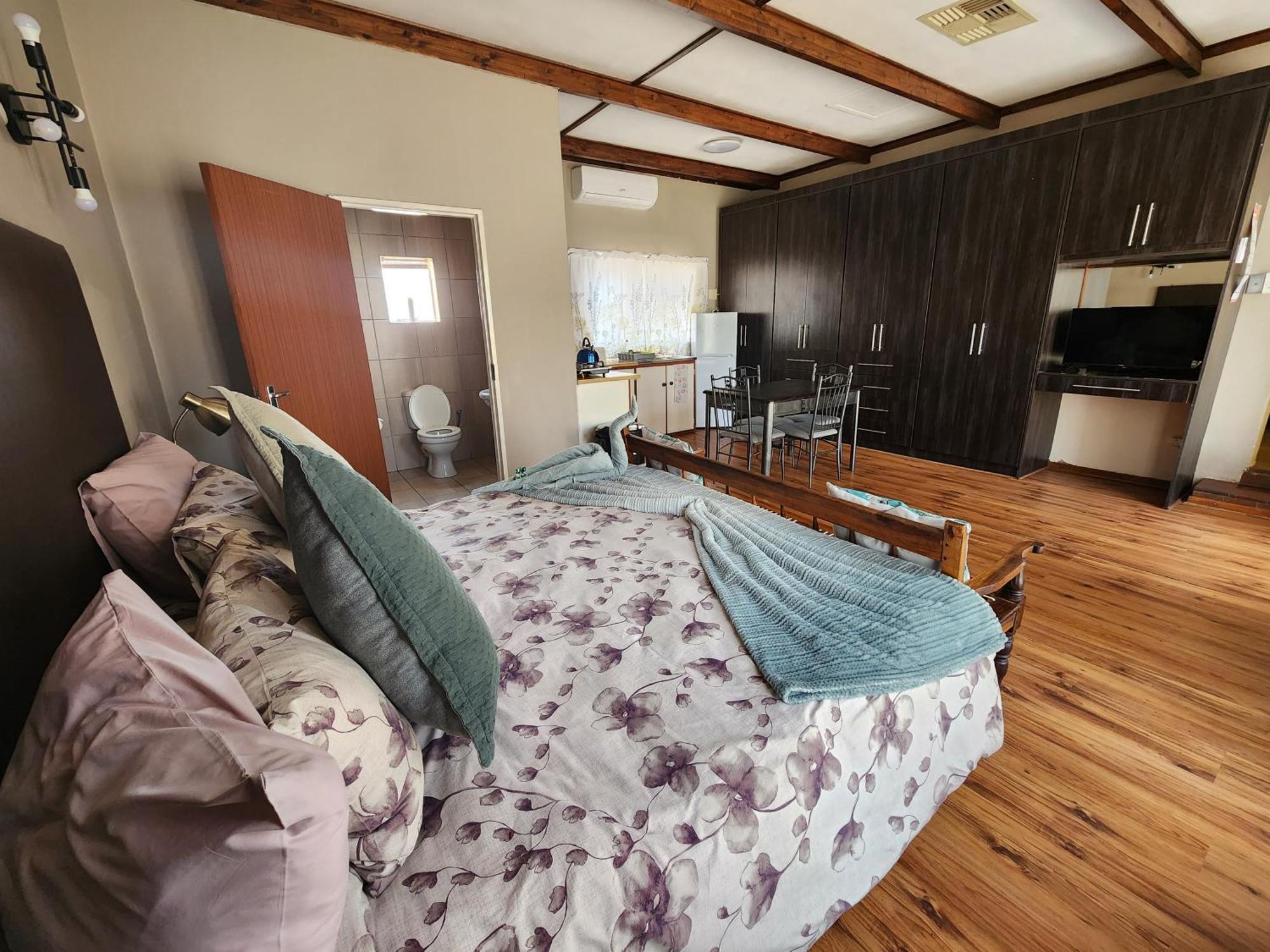 Midway Overnight Rooms Kimberley Zimmer foto